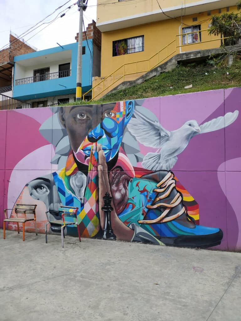Street art comuna 13 Medellin